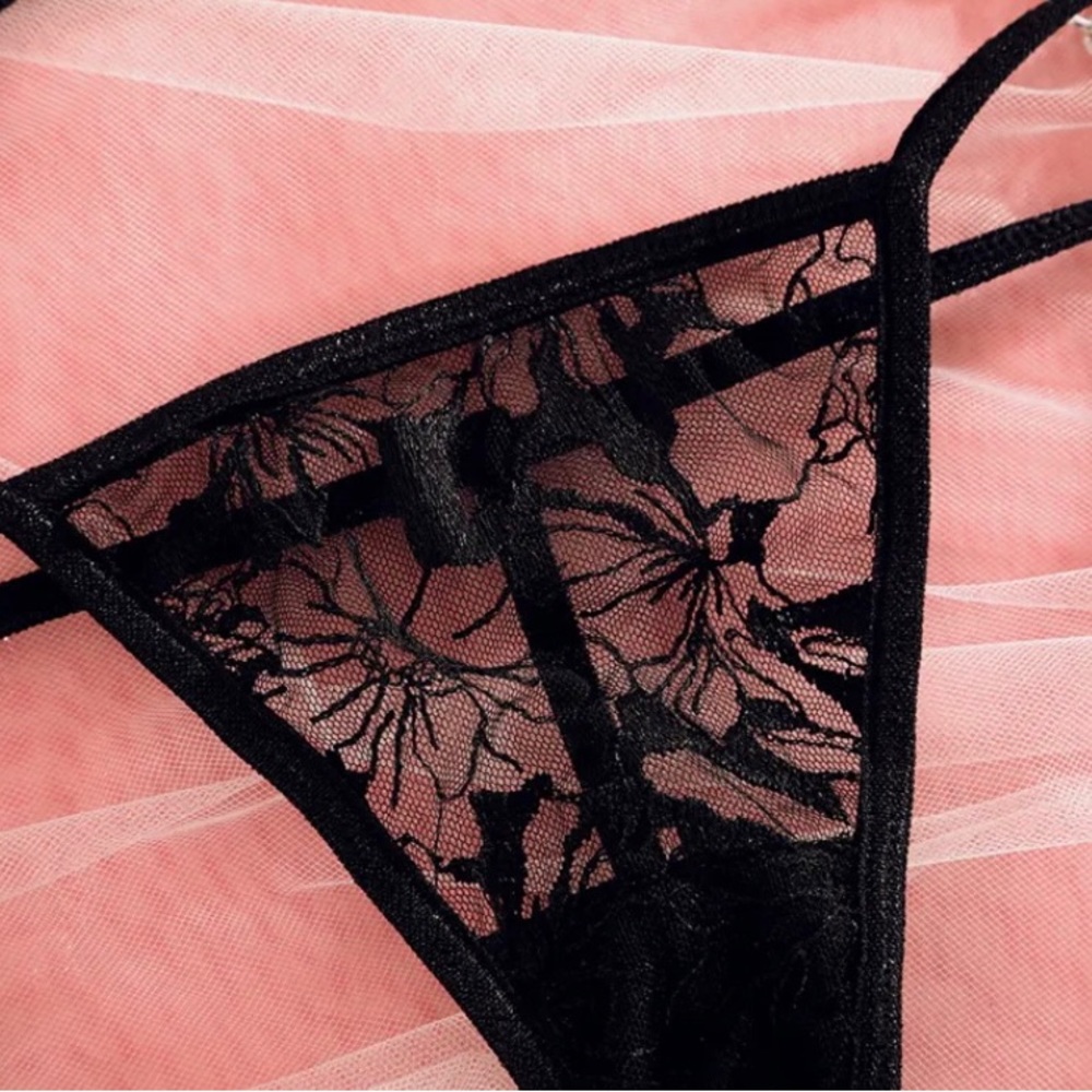 Black Lace Lingerie Set w/Chain Straps - Picture 9 of 11